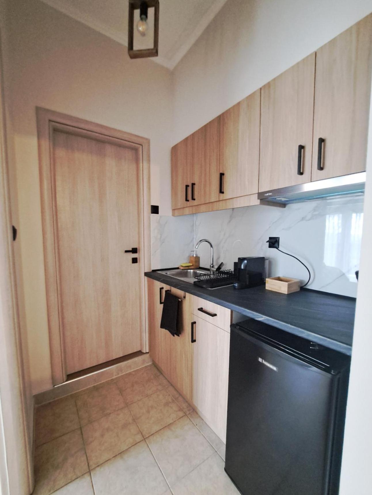 Pnoe Apartments Káto Loutrákion Extérieur photo